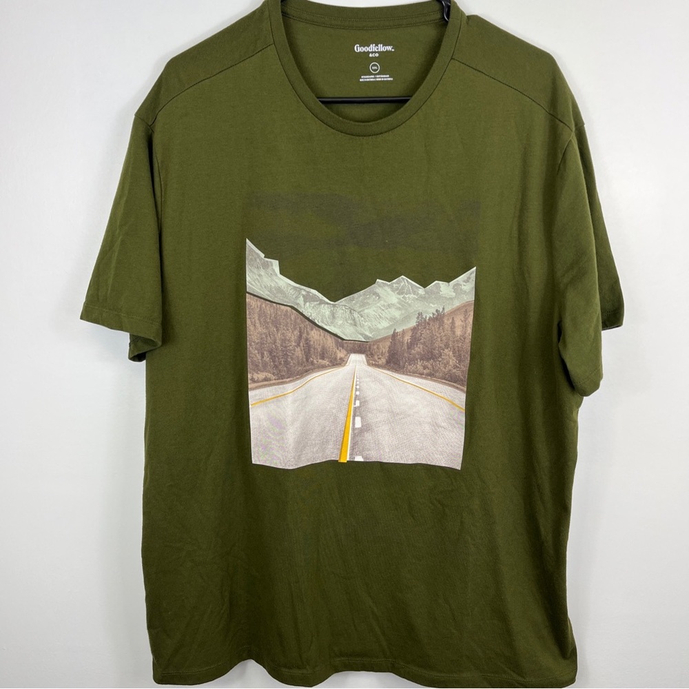 Goodfellow & Co Open Road Tshirt Nature Road Trip Green Adult 2XL.